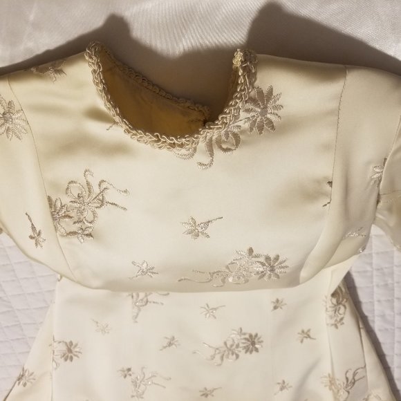 Satin Candlelight Wedding Gown - Picture 4 of 8